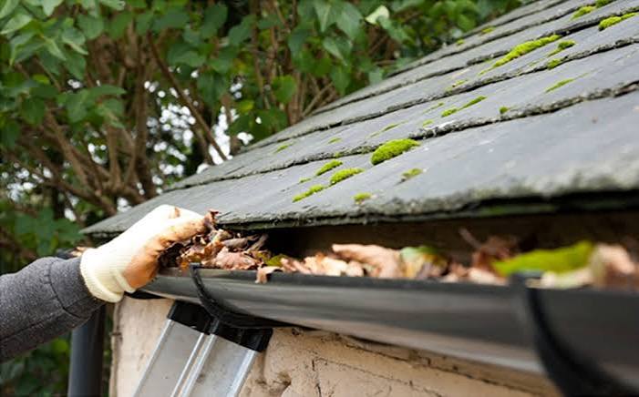Gutter debris removal