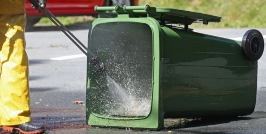 Wheelie bin cleaning service